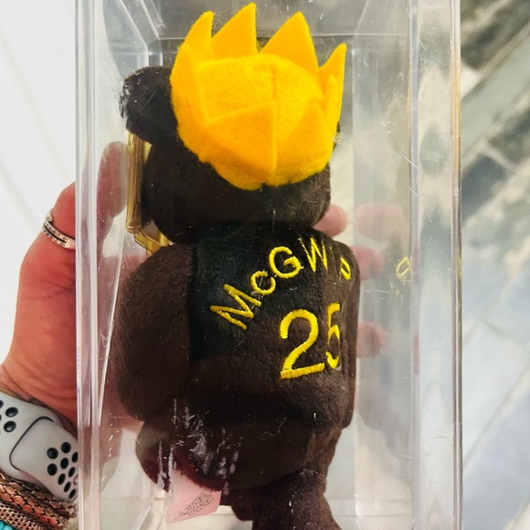 Mark Maguire #25 1998 “70” Homerun King Bamm Beano Collector Bear w/ case - Picture 4 of 6